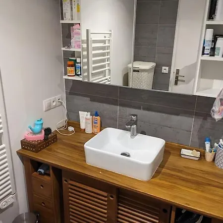 Chambre Double Chez L'occupant Au Sein D'un Calme Et Tres Bien Situe